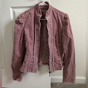 Y2K Express pink velour jacket with double zipper
Women’s 8-fits like a medium
